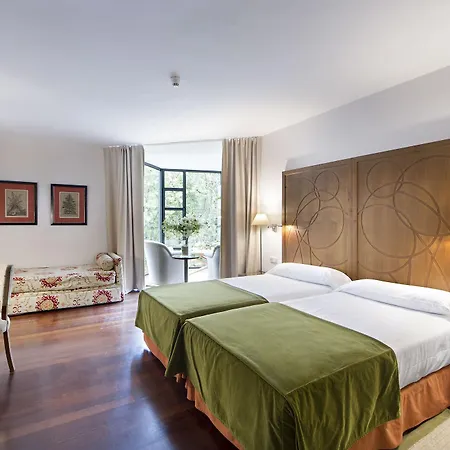 Hotel De 4*