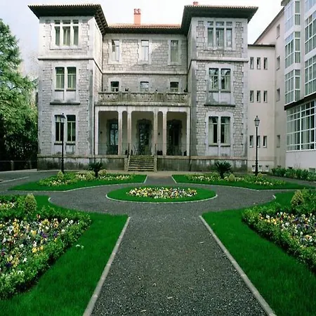 Hotel De 4*